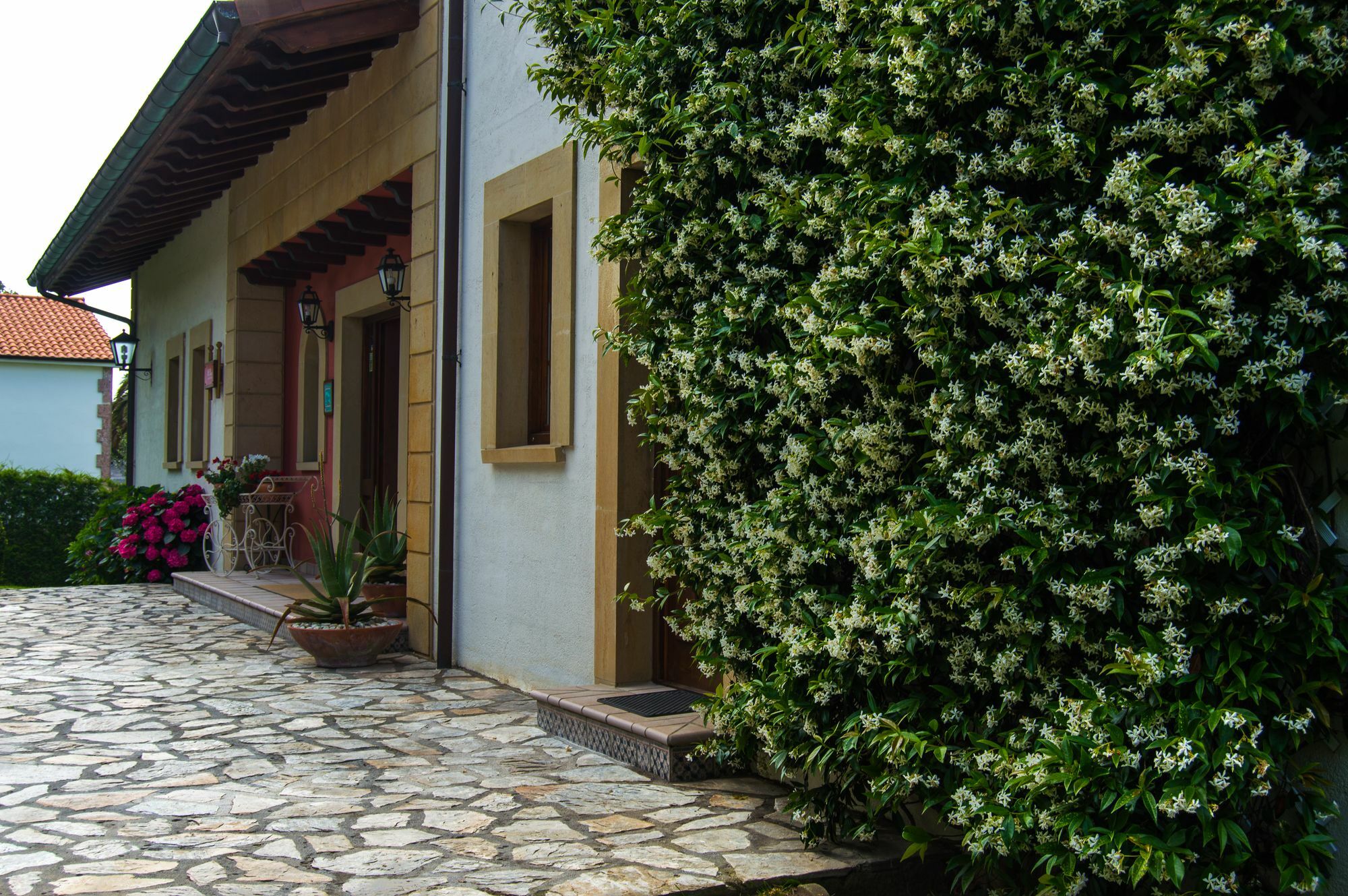 Hotel Posada La Robleda (Adults Only) Arnuero Buitenkant foto